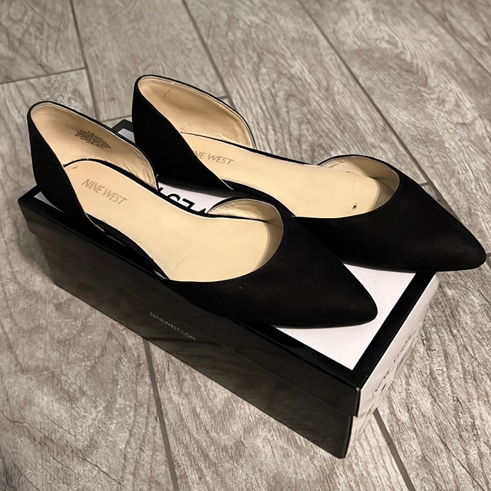 NINE WEST FLAT STARSHIP BLACK SUEDE SIZE 8